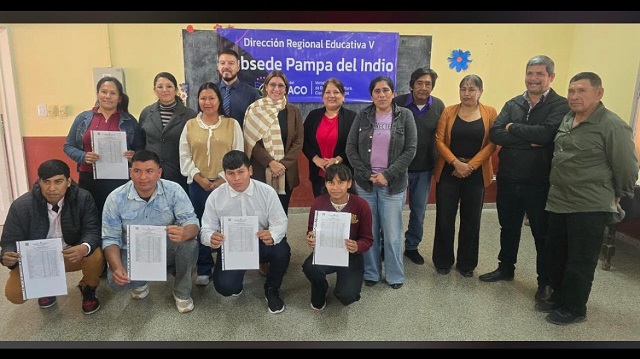 Pampa del Indio: Hist&oacute;rica entrega de T&iacute;tulos a Egresados de Proyectos Especiales Biling&uuml;es Interculturales Rurales  