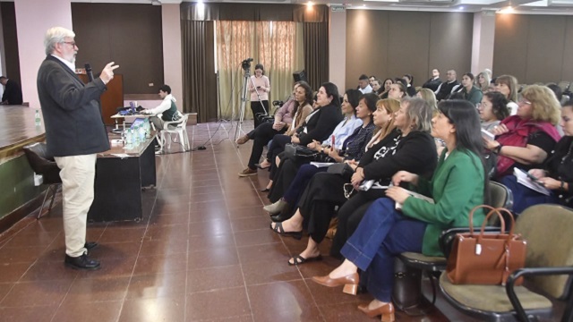 Junto al especialista Pepe Men&eacute;ndez, Directivos y Supervisores reflexionaron sobre la transformaci&oacute;n Educativa del Nivel Secundario 