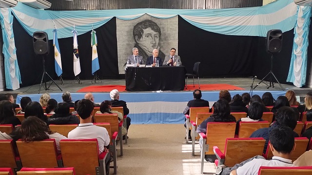 ESTUDIANTES CHAQUE&Ntilde;OS REIVINDICARON EL LEGADO DE BELGRANO EN UN CONVERSATORIO SOBRE EDUCACI&Oacute;N, PATRIA Y CIUDADAN&Iacute;A