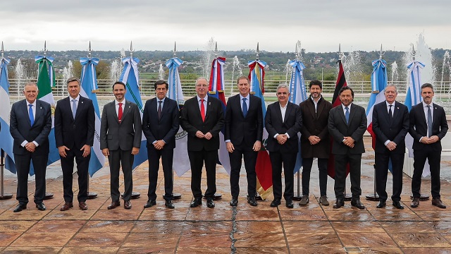24ª Asamblea de Gobernadores del Norte Grande: Zdero participa del encuentro regional en Posadas