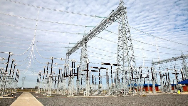 Privatizaci&oacute;n de Transener: tres empresas pugnan para quedarse con la principal red el&eacute;ctrica del pa&iacute;s