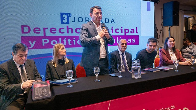 Este viernes: Se inaugur&oacute; la 3&ordf; Jornada de Derecho Municipal y Pol&iacute;ticas P&uacute;blicas en S&aacute;enz Pe&ntilde;a 