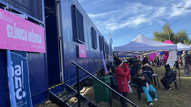 Tren 25 de Mayo: Tercera semana consecutiva de atenci&oacute;n y servicios en el Chaco  
