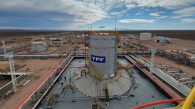 Juicio por YPF: la Justicia de EEUU benefici&oacute; a Argentina y suspendi&oacute; todas las demandas