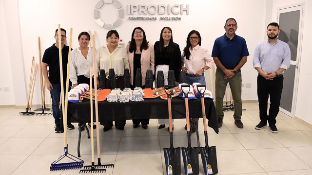IPRODICH ENTREG&Oacute; HERRAMIENTAS DE JARDINER&Iacute;A PARA FORTALECER LA FORMACI&Oacute;N LABORAL DE J&Oacute;VENES