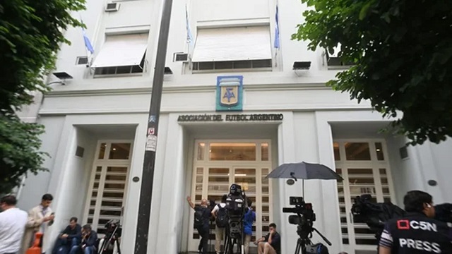 Paro del fútbol argentino: el freno histórico por la denuncia del Gobierno que abre un conflicto sin precedentes