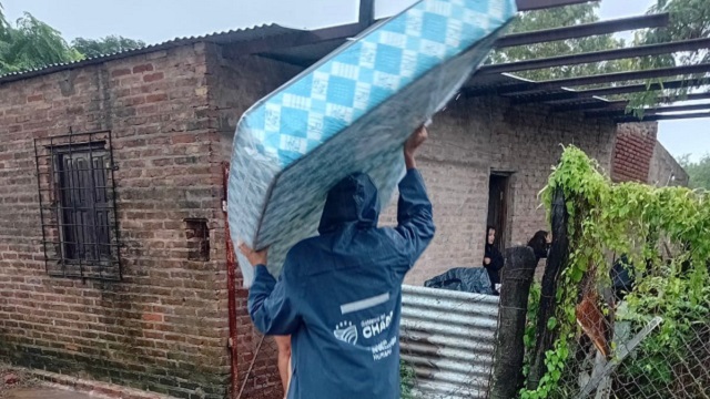 Juan Jos&eacute; Castelli: El Gobierno Provincial contin&uacute;a la asistencia a familias afectadas por las lluvias 