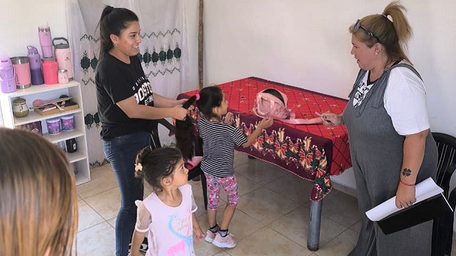 El Instituto de Vivienda realizó un relevamiento y acompañamiento social a familias adjudicatarias en el Sauzalito