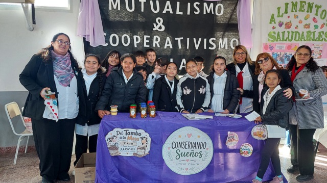 La EEPN 663 celebr&oacute; ciencia, arte y comunidad en su 65&deg; aniversario