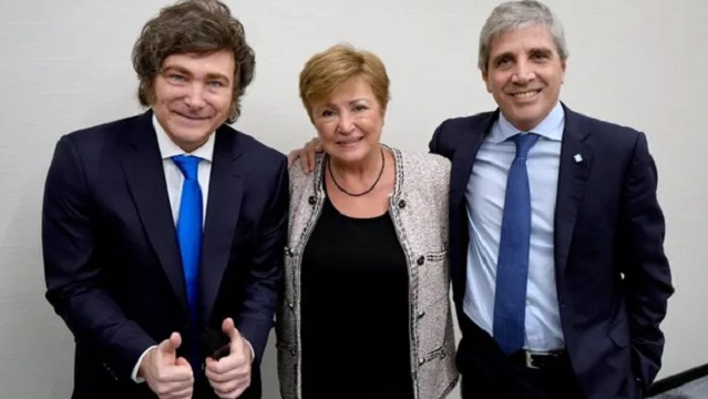 El FMI propuso a la Argentina ampliar Ganancias y aumentar el Monotributo 