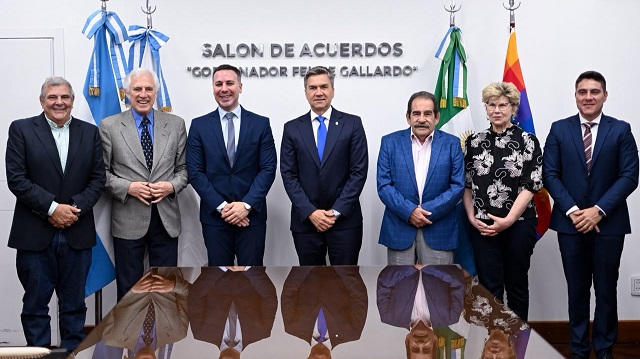 EL GOBIERNO PROVINCIAL Y UNCAUS FIRMARON CONVENIOS PARA FORTALECER EL SISTEMA SANITARIO